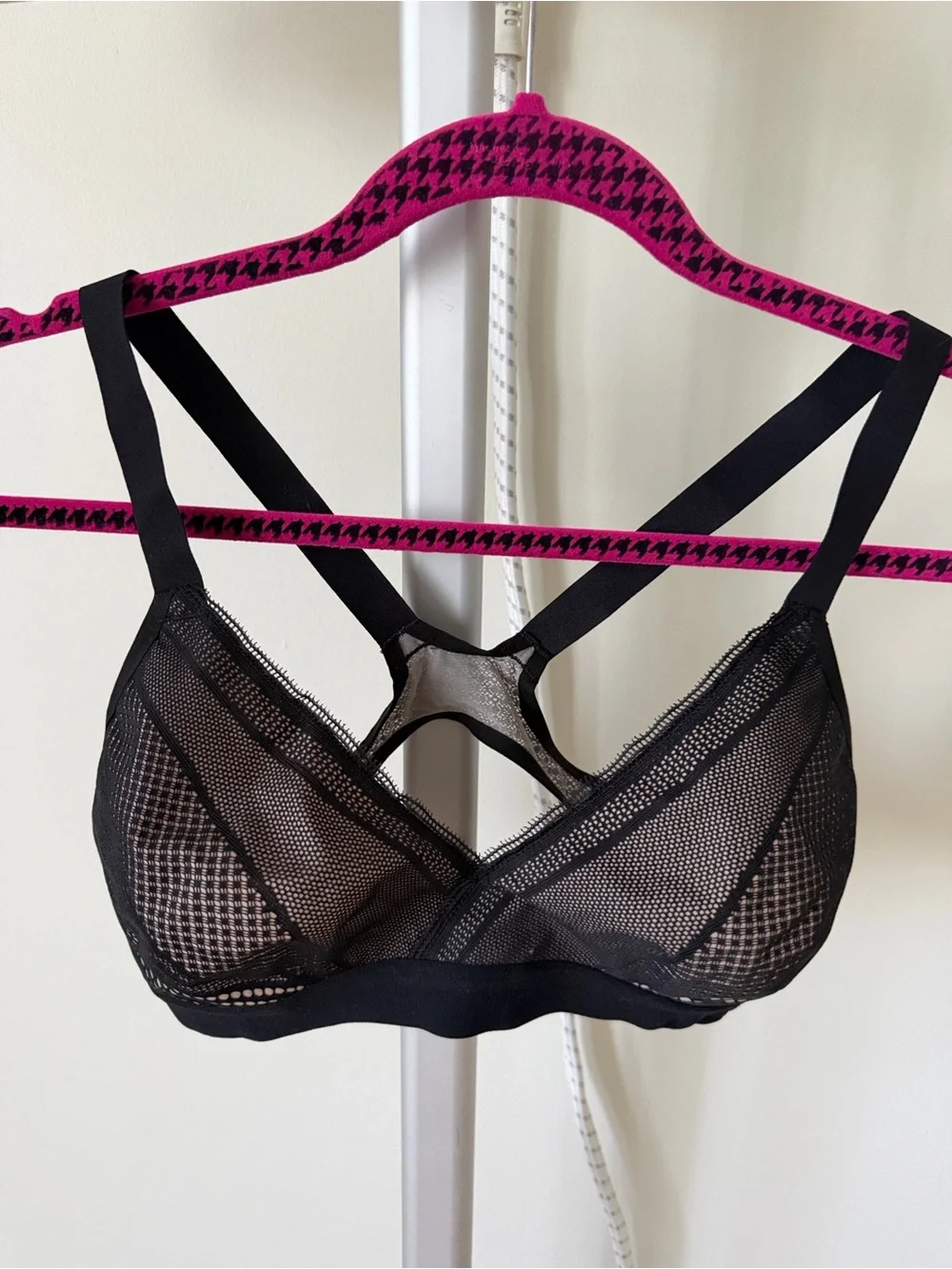 Lululemon Awake to Lace Bra Black / Barely Beige , size 34 C